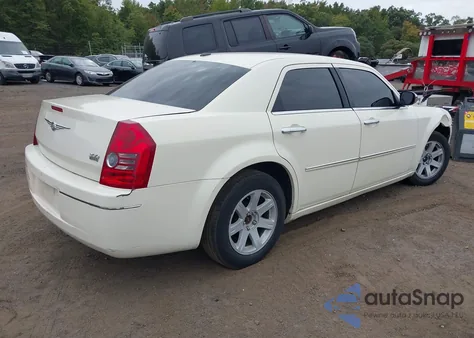 2010 Chrysler 300 Touring/Signature Series/Executive Series из США, поврежденный, VIN 2C3CA5CV9AH249929